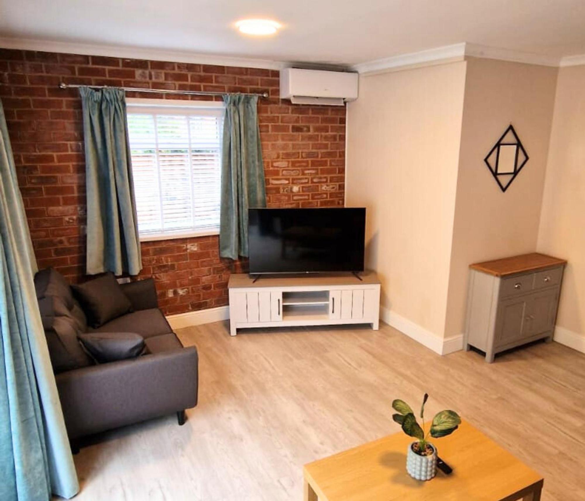 Luxury Family Apartment- Close To Leicester University Exteriör bild